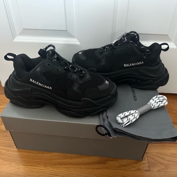 Balenciaga Sneakers - Picture 2 of 2